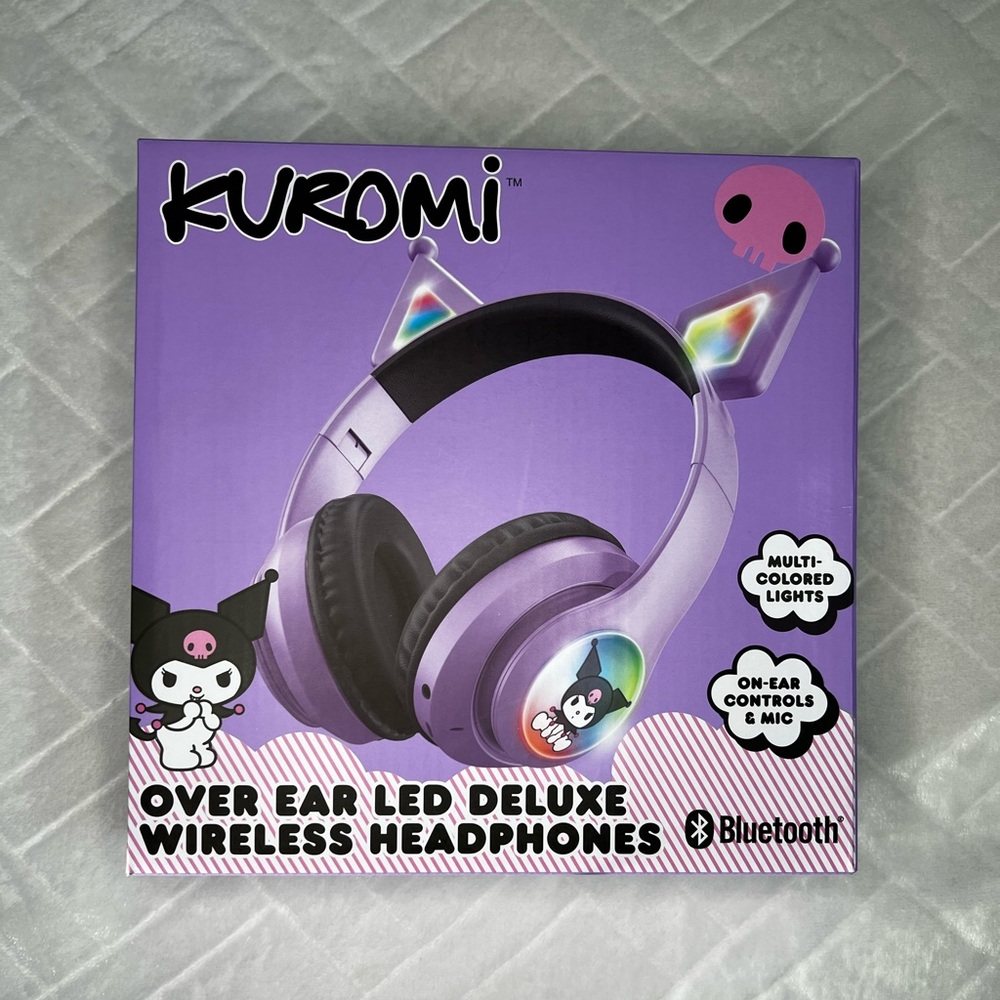 Kuromi Purple Over Ear LED Deluxe Wireless Headphones, NIB